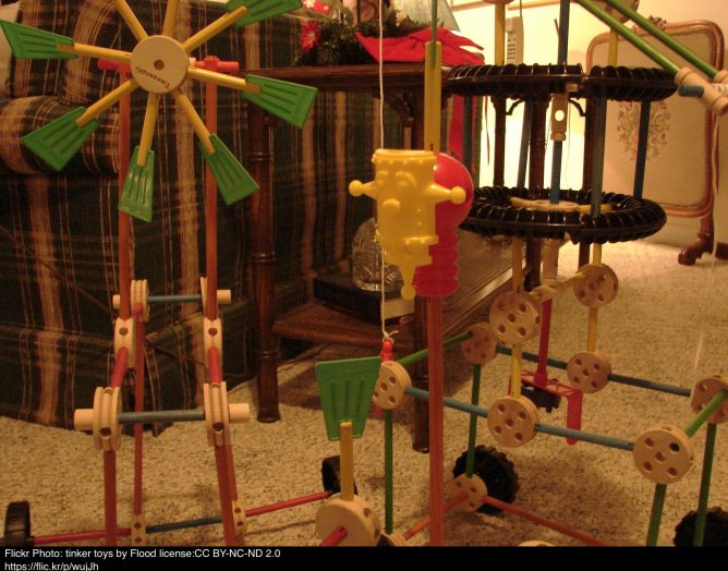 Arrangement of tinker toys